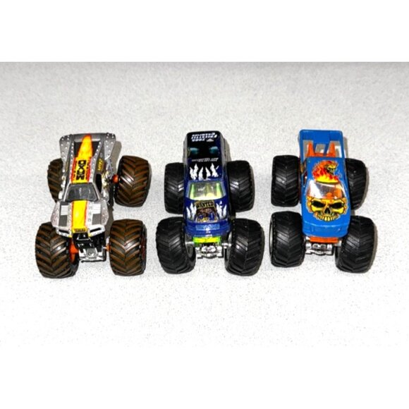 Lot of 3 Hot Wheels Monster Jam Max-D, Bounty Hunter & Instigator Monster Trucks - Picture 3 of 12
